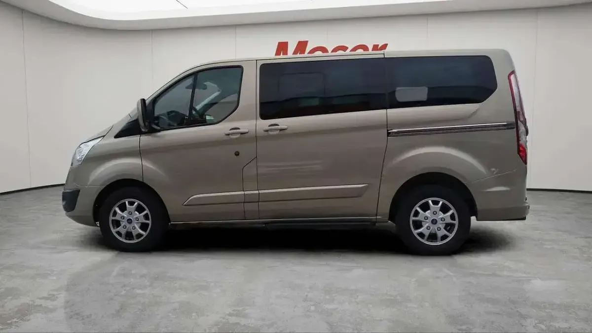 Usata Ford Tourneo Custom Titanium 125 CV (91 kW) 2014 Argento Furgone