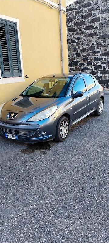 Usata Peugeot 206+ 70 CV (51 kW) 2011 Grigio Utilitaria