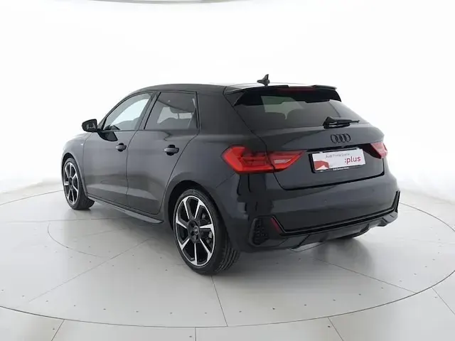 Usata Audi A1 Sportback Ambiente 116 CV (85 kW) 2025 Nero mito metallizzato Utilitaria