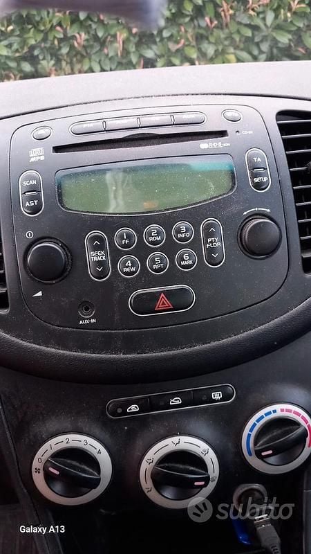 Usata Hyundai i10 Dynamiq 77 CV (56 kW) 2009 Grigio Utilitaria