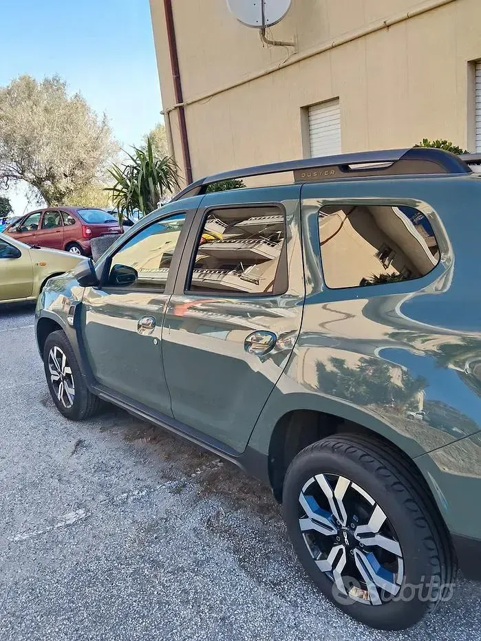 Usata Dacia Duster Journey 101 CV (74 kW) 2022 Verde SUV