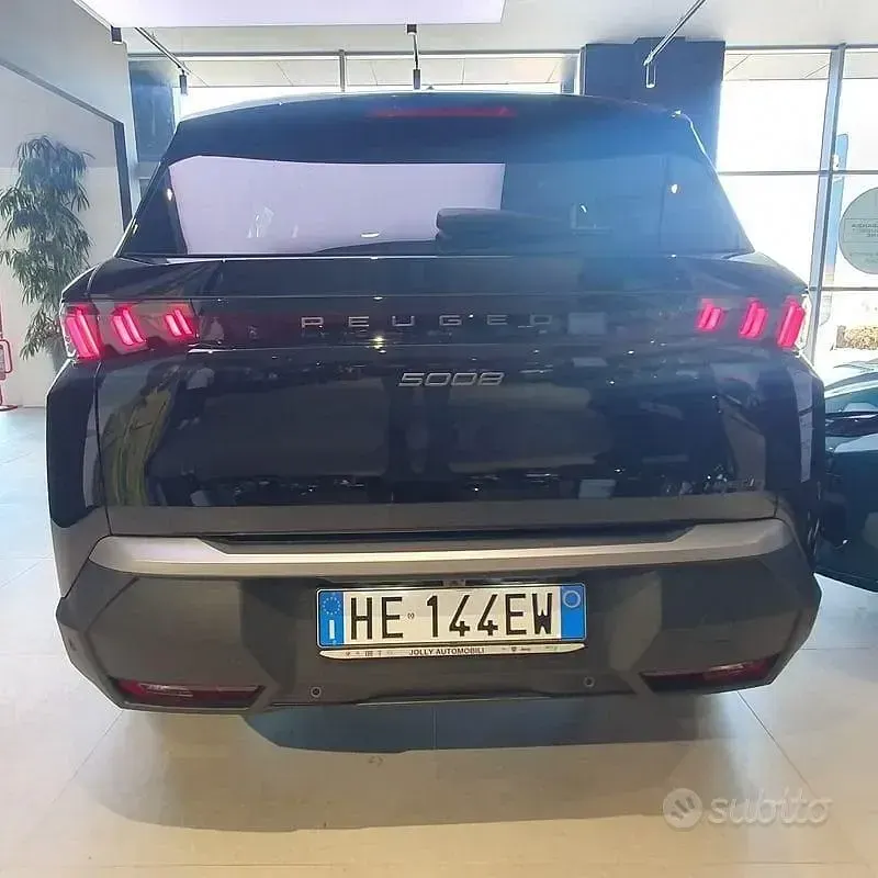 Nuova Peugeot 5008 Allure 196 CV (144 kW) 2026 Nero SUV