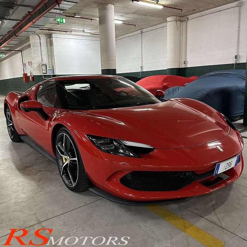 Usata Ferrari 296 829 CV (609 kW) 2024 Rosso corsa Coupé