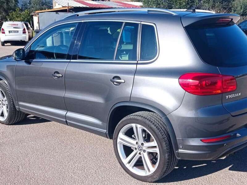Usata VW Tiguan R-line 177 CV (130 kW) 2014 Grigio SUV