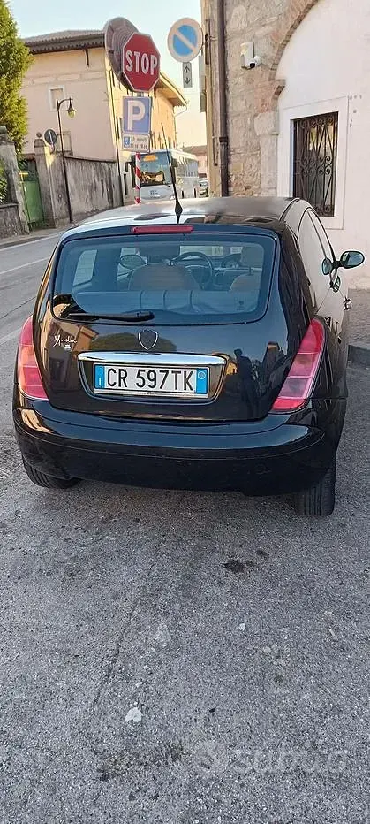 Usata Lancia Ypsilon 60 CV (44 kW) 2005 Utilitaria