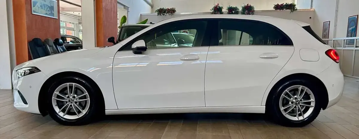 Usata Mercedes A180 Business 116 CV (85 kW) 2019 Bianco Berlina