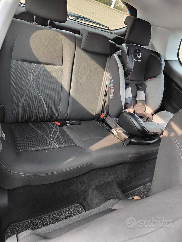 Usata Peugeot 208 82 CV (60 kW) 2013 Marrone Utilitaria