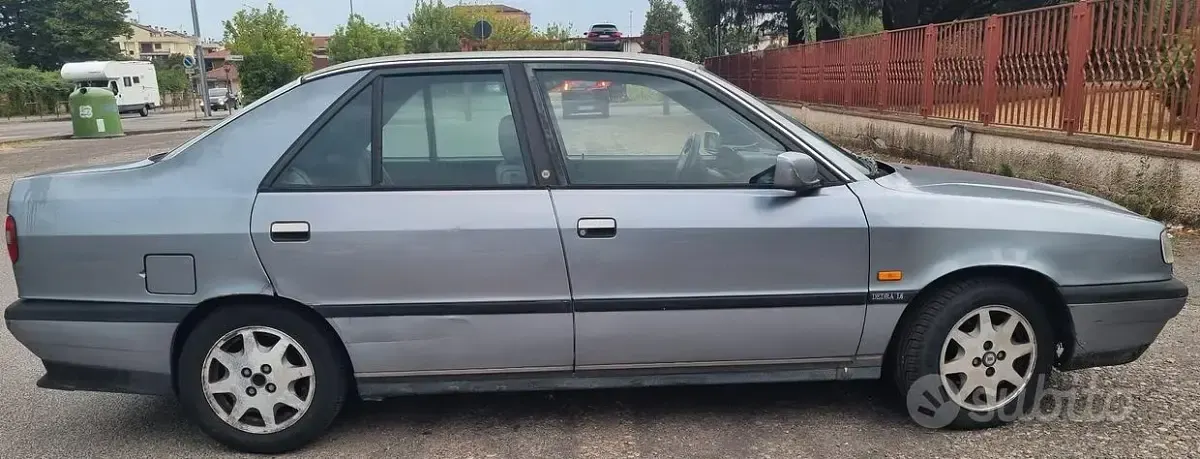 Usata Lancia Dedra 75 CV (55 kW) 1996 Grigio Berlina