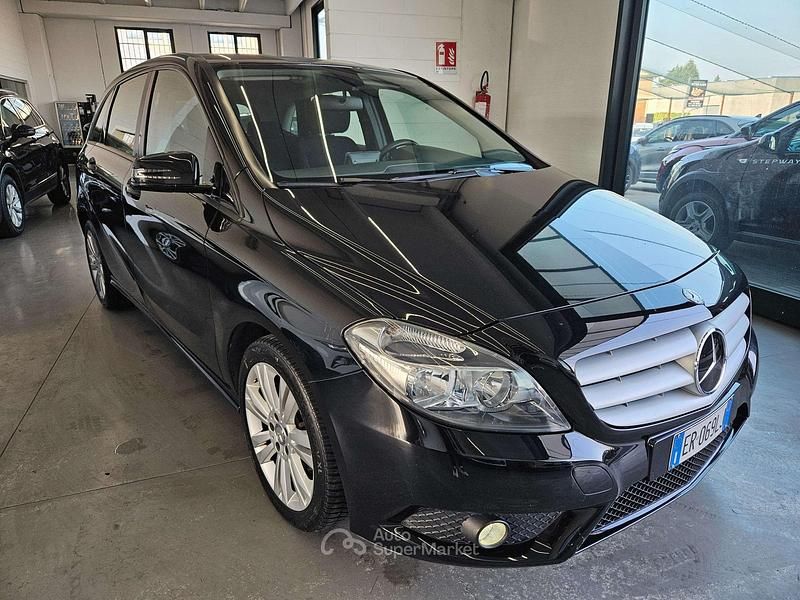 Usata Mercedes B180 Executive 109 CV (80 kW) 2013 Nero Monovolume