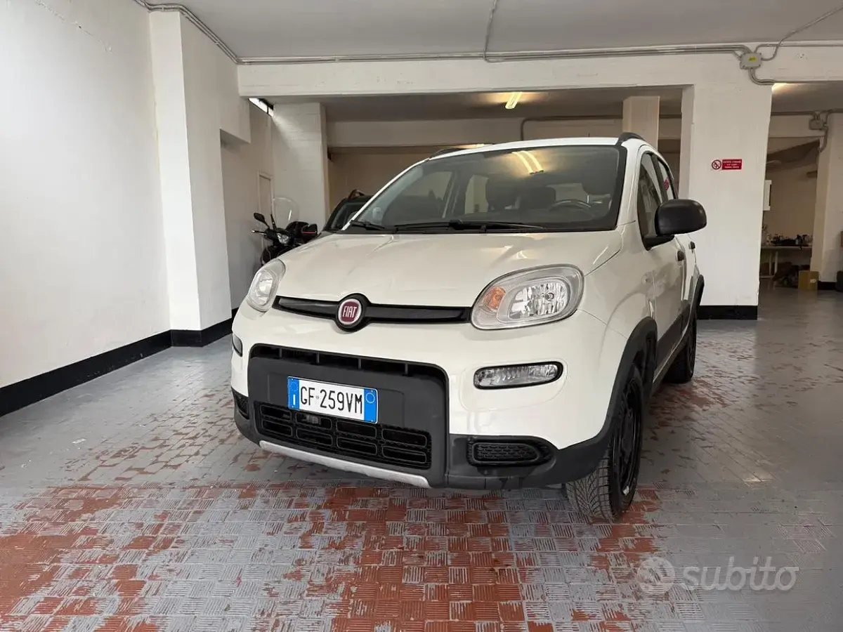 Usata Fiat Panda Cross Cross 85 CV (62 kW) 2021 Bianco Utilitaria