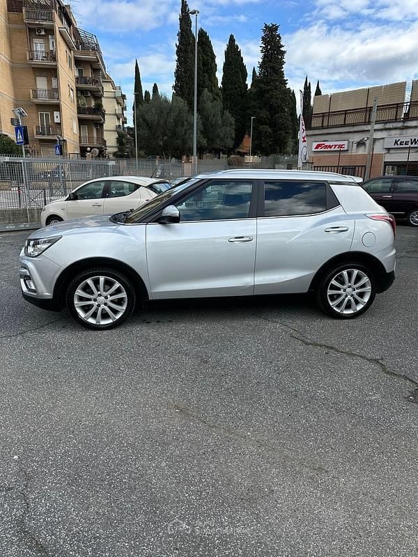 Usata Ssangyong (KGM) Tivoli 128 CV (94 kW) 2018 Argento SUV