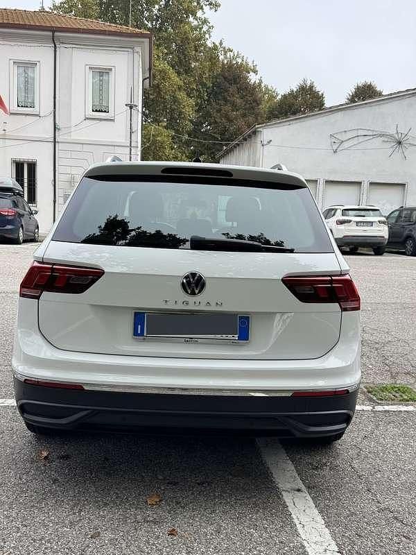 Usata VW Tiguan Life 150 CV (110 kW) 2020 Bianco SUV
