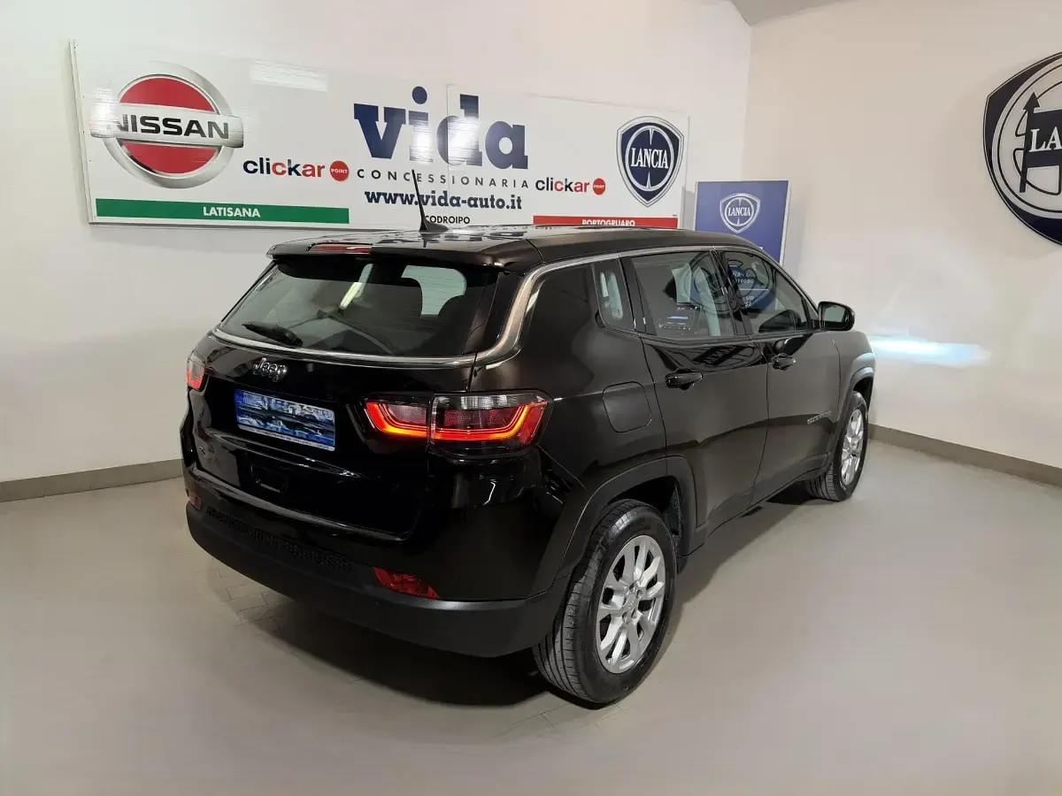 Begagnad Jeep Compass 131 HK (96 kW) 2023 Svart SUV