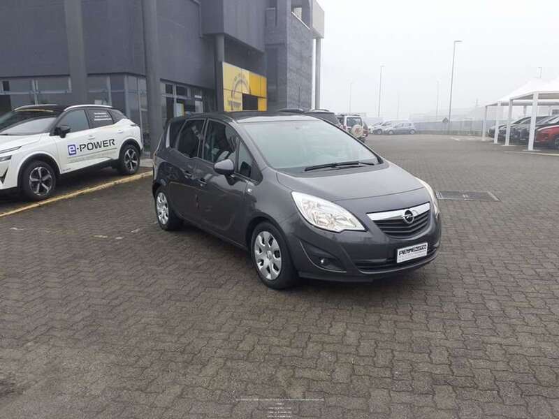 Usato 2013 Opel Meriva 1.4 Benzin 101 CV (6.500 €)