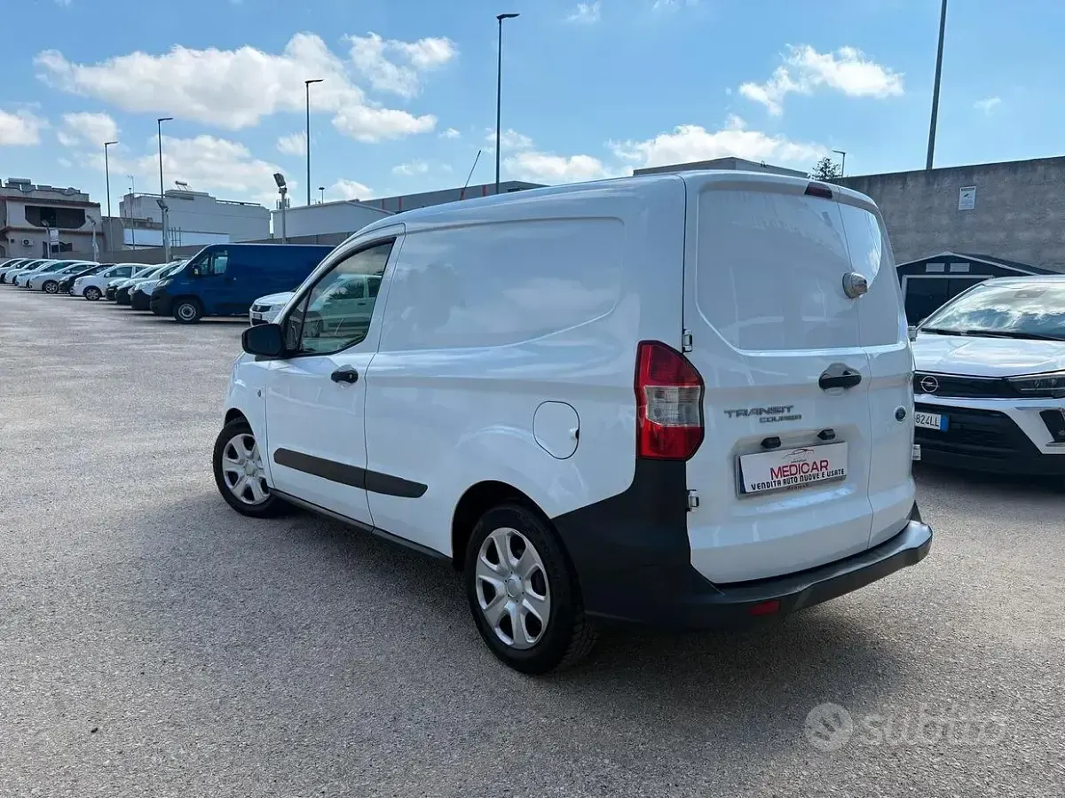 Usata Ford Transit Trend 101 CV (74 kW) 2022 Bianco Furgone
