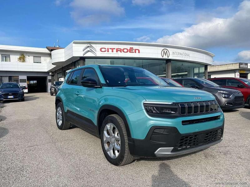 Usata Jeep Avenger Altitude 101 CV (74 kW) 2024 Blu/azzurro SUV
