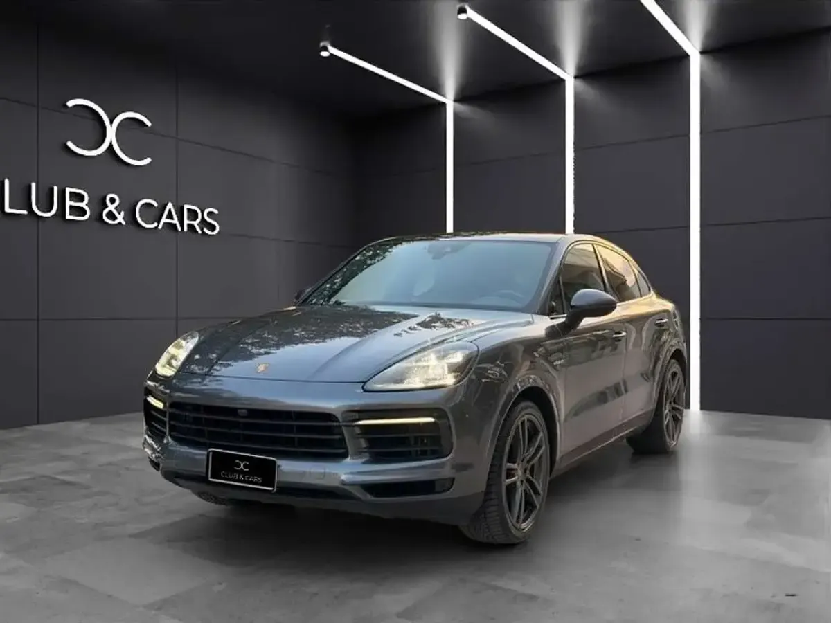 Usata Porsche Cayenne Coupe Sport 462 CV (339 kW) 2021 Grigio Coupé