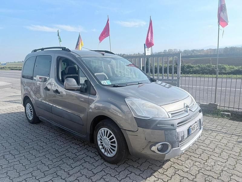 Usata Citroën Berlingo 92 CV (67 kW) 2013 Marrone Monovolume
