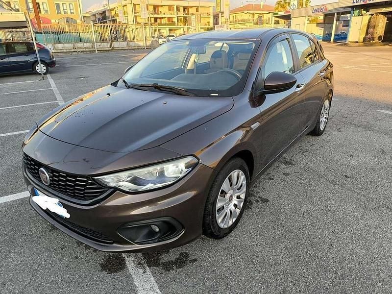 Usata 2017 Fiat Tipo Easy Tre volumi | 4500 € (Buon prezzo) - Immagine 1/4