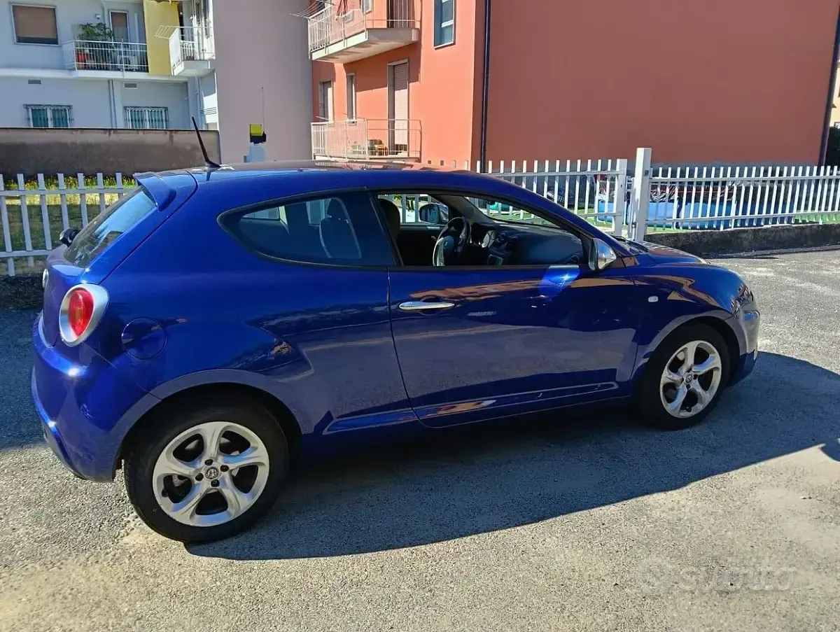 Usata Alfa Romeo MiTo 95 CV (69 kW) 2017 Bluazzurro Utilitaria