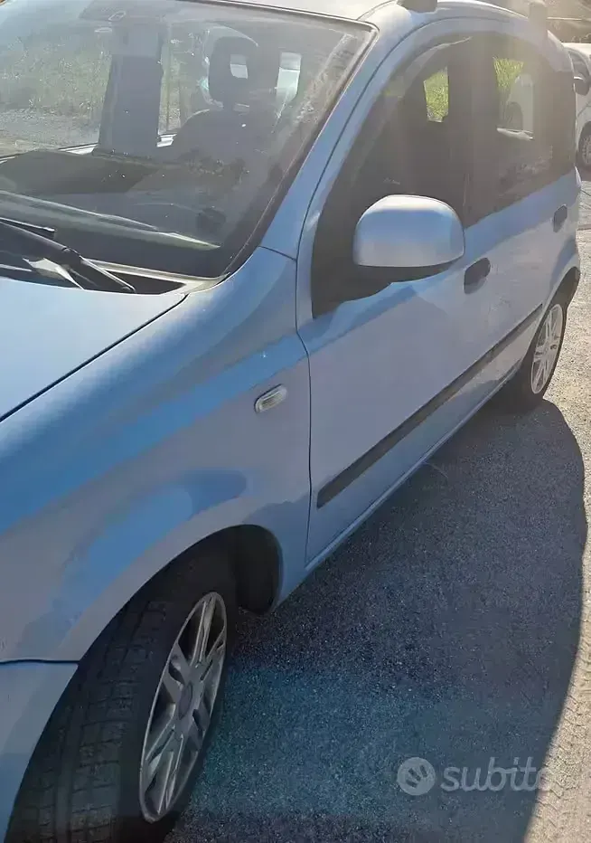 Usata Fiat Panda 69 CV (50 kW) 2010 Bluazzurro Utilitaria