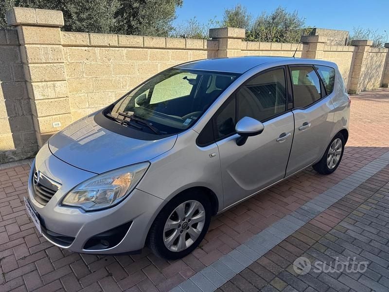 Usata Opel Meriva 95 CV (69 kW) 2011 Grigio Monovolume