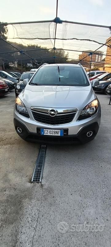 Argento Usata 2015 Opel Mokka SUV | 7900 € (Buon prezzo) - Immagine 1/4