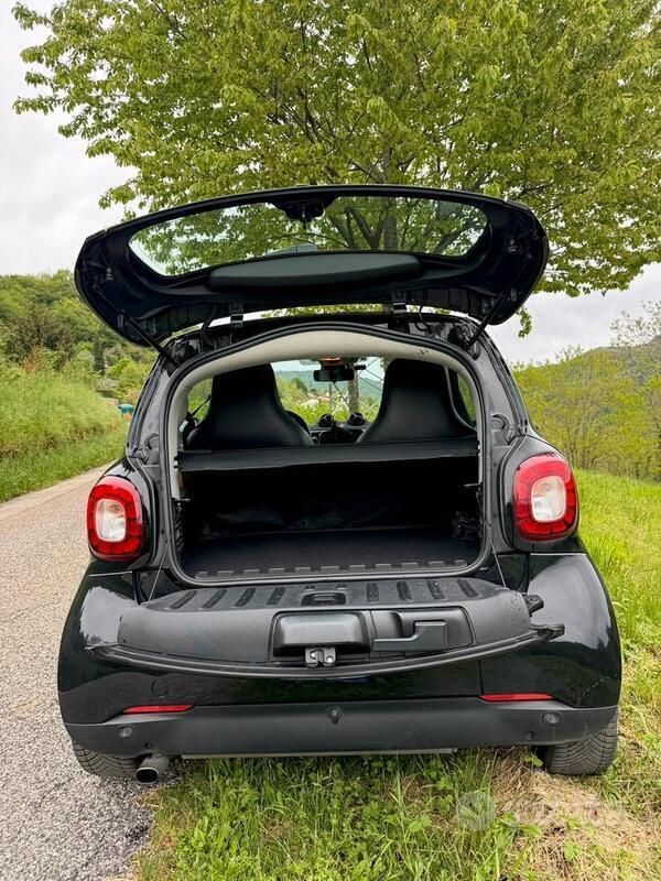 Usata Smart ForTwo Coupé 71 CV (52 kW) 2015 Nero Coupé