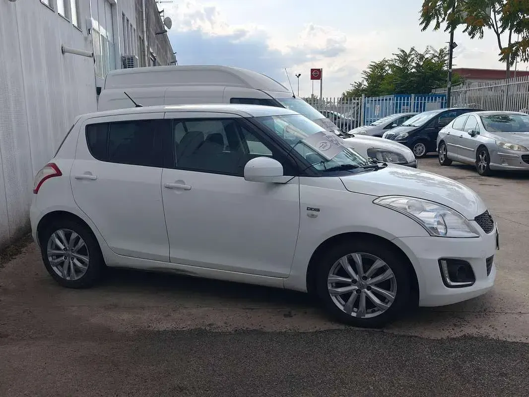 Usata Suzuki Swift 75 CV (55 kW) 2014 Bianco Utilitaria