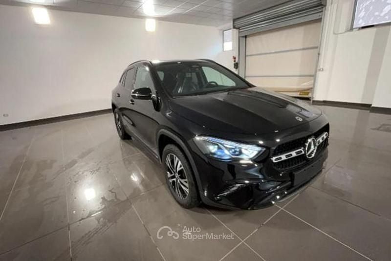 Nuova Mercedes GLA200 Advanced 150 CV (110 kW) 2026 Nero SUV