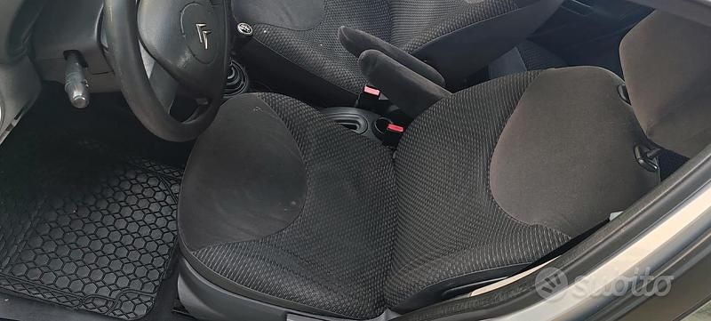 Usata Citroën C3 70 CV (51 kW) 2009 Grigio Berlina