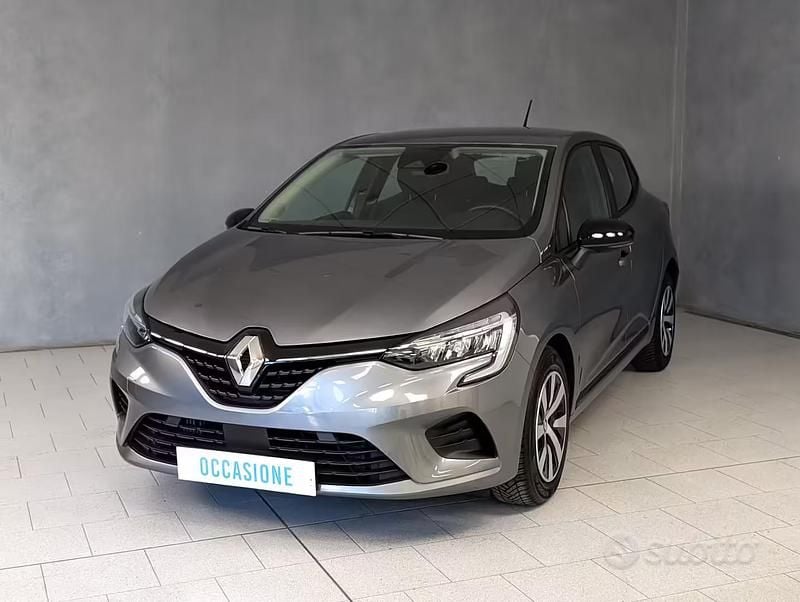 Begagnad Renault Clio V Equilibre 91 HK (66 kW) 2023 Sedan