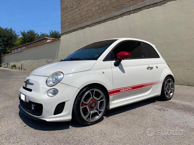 Bianco Usata 2009 Abarth 500 Esseesse Due volumi | 9600 € (Buon prezzo) - Immagine 1/4