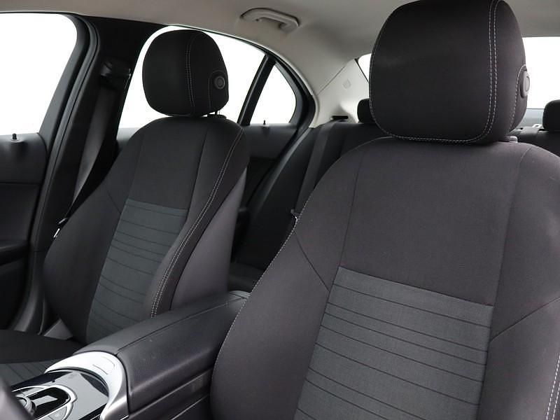 Usata Mercedes 180 Business 122 CV (89 kW) 2019 Argento Berlina