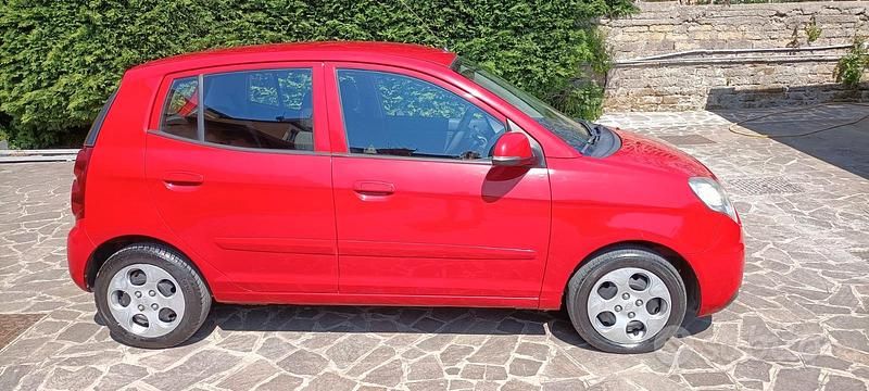 Usata Kia Picanto 2010 Rosso Utilitaria