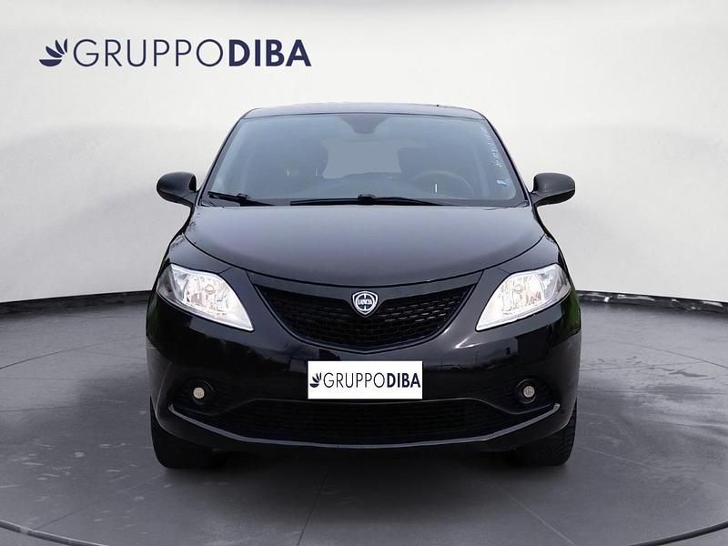 Usata Lancia Ypsilon 69 CV (50 kW) 2020 Nero Utilitaria