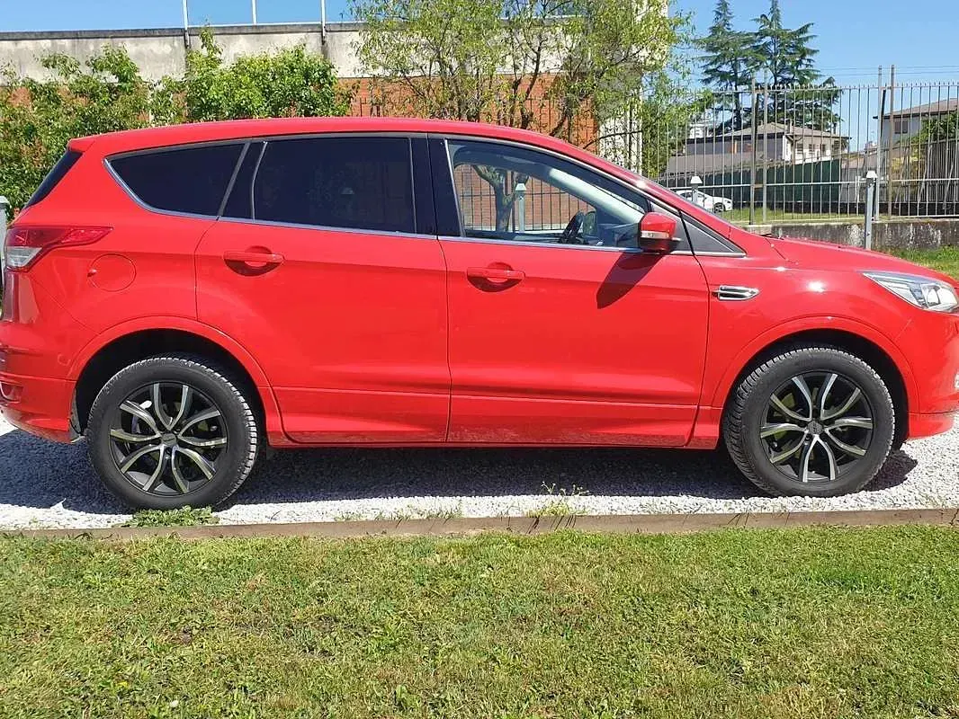 Usata Ford Kuga Titanium X 179 CV (131 kW) 2016 Rosso SUV
