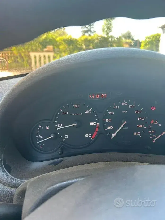 Usata Peugeot 206 68 CV (50 kW) 2006 Nero Utilitaria