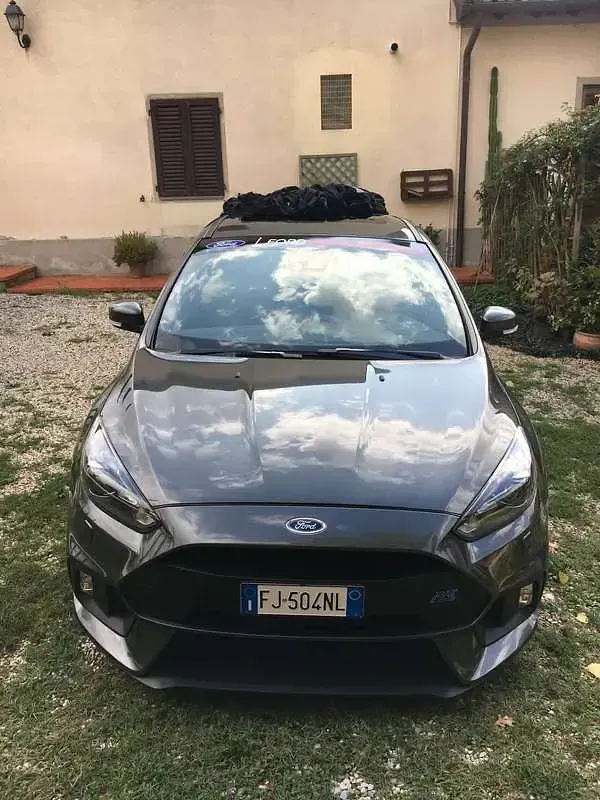 Usata Ford Focus RS 351 CV (258 kW) 2017 Grigio Berlina