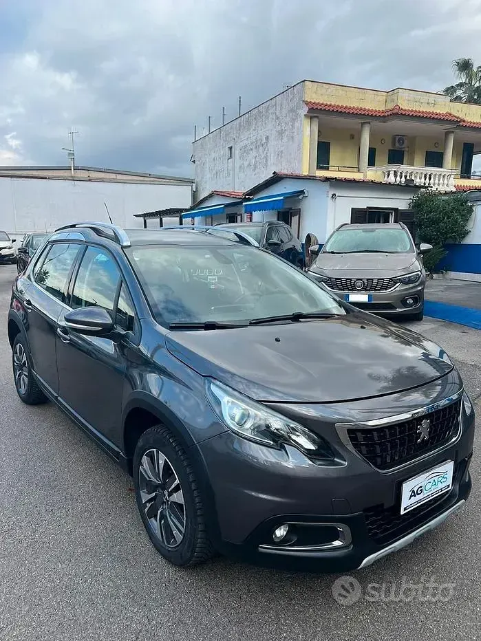 Usata Peugeot 2008 Allure 120 CV (88 kW) 2019 Grigio SUV