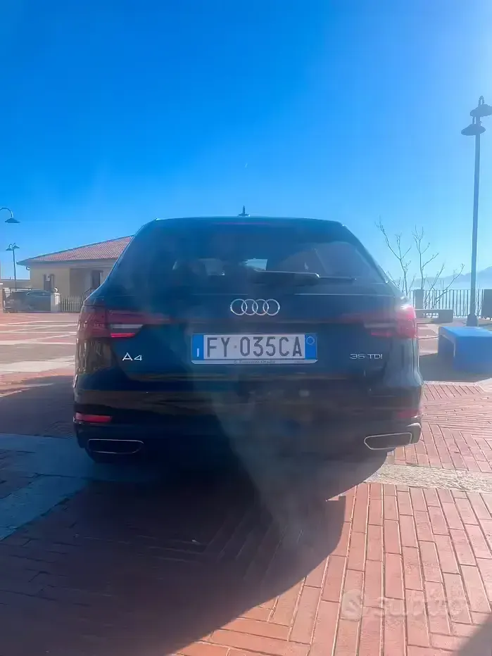 Usata Audi A4 150 CV (110 kW) 2019 Nero Station wagon