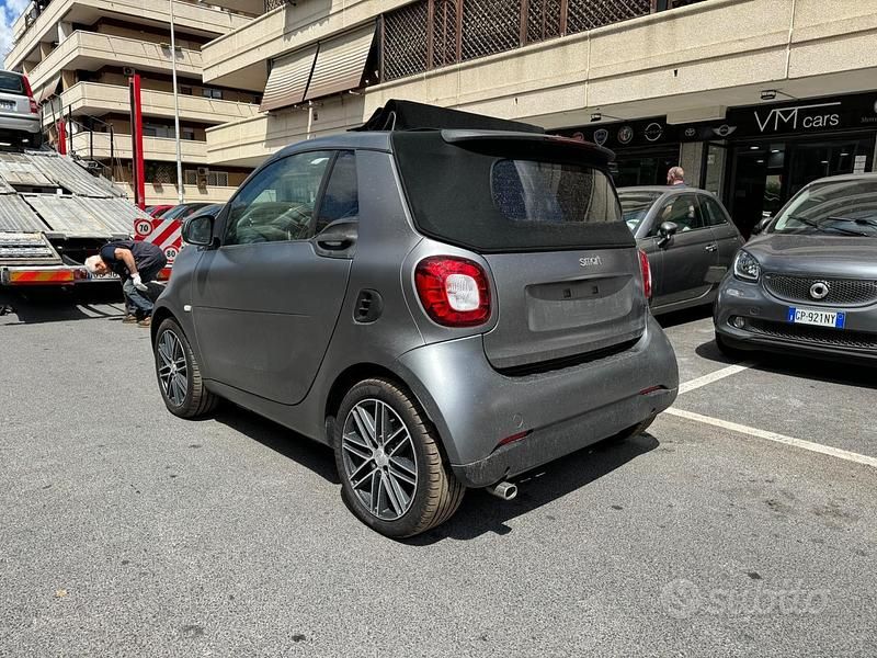 Usata Smart ForTwo Coupé Brabus 90 CV (66 kW) 2019 Grigio Coupé