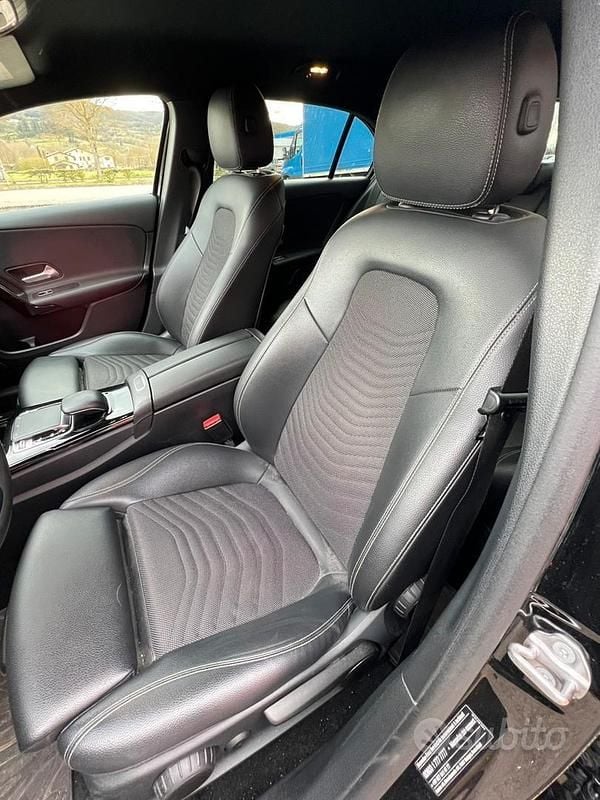 Usata Mercedes A180 Executive 116 CV (85 kW) 2019 Nero Berlina