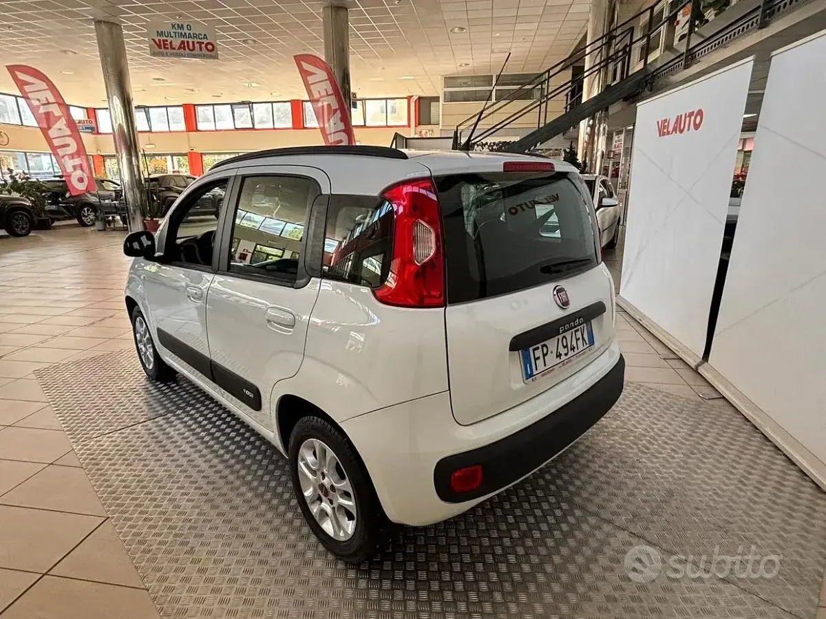 Usata Fiat Panda Lounge 69 CV (50 kW) 2018 Bianco Utilitaria