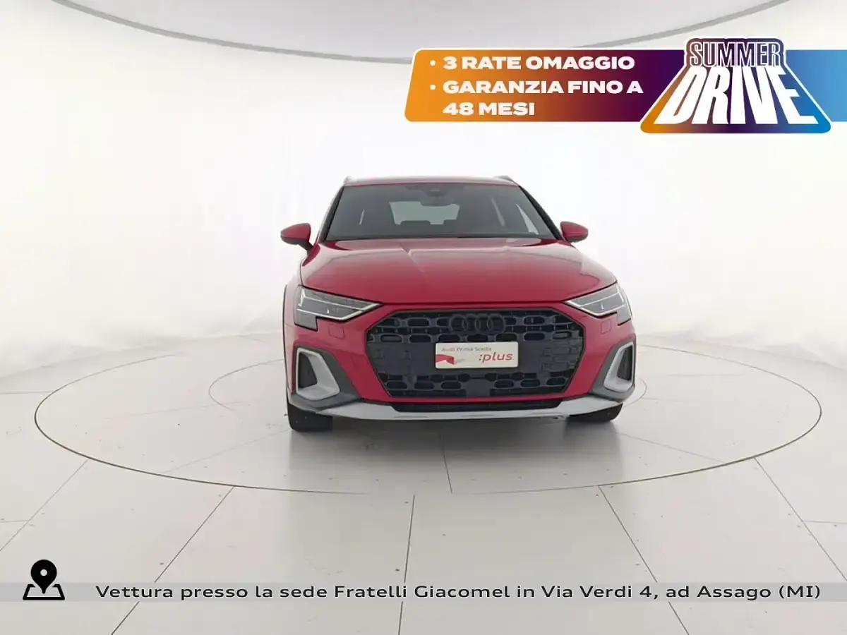 Usata Audi A3 Ambiente 150 CV (110 kW) 2024 Rosso progressivo metallizzato Berlina