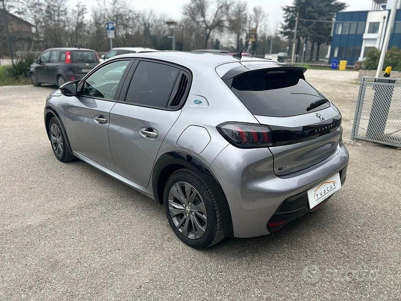 Usata Peugeot 208 Allure 100 kW (136 CV) 2020 Grigio Utilitaria