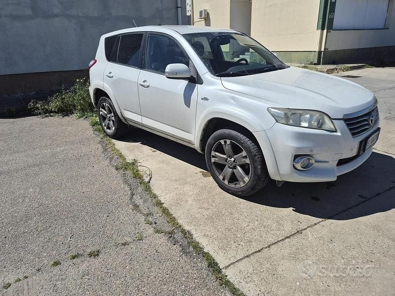 Usata Toyota RAV4 150 CV (110 kW) 2012 Bianco SUV