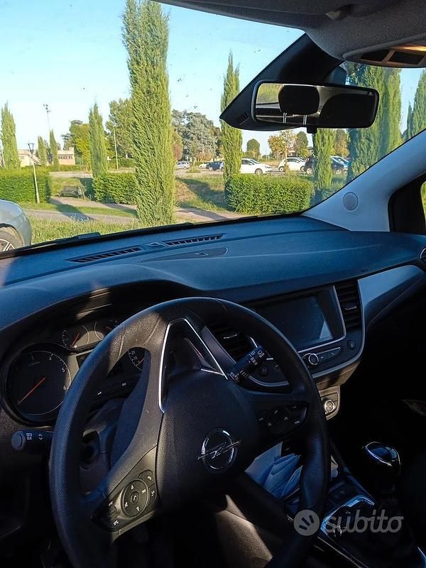 Usata Opel Crossland 102 CV (75 kW) 2018 Grigio SUV