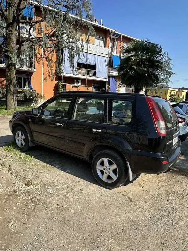 Usata Nissan X-Trail 114 CV (83 kW) 2003 Nero SUV
