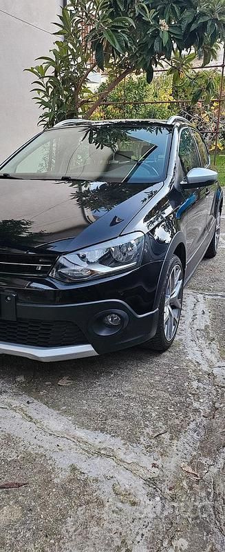usata-2017-vw-polo-cross-90-cv-due-volumi-calabria-privato-8000